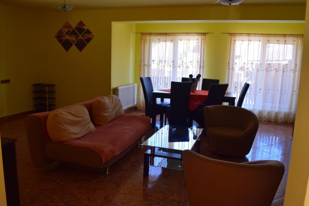 Gamma Guest House Praid Luaran gambar