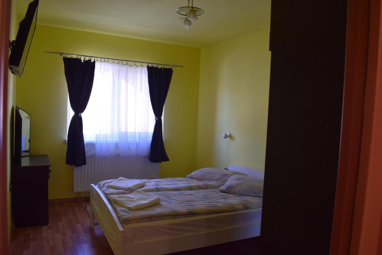 Gamma Guest House Praid Luaran gambar